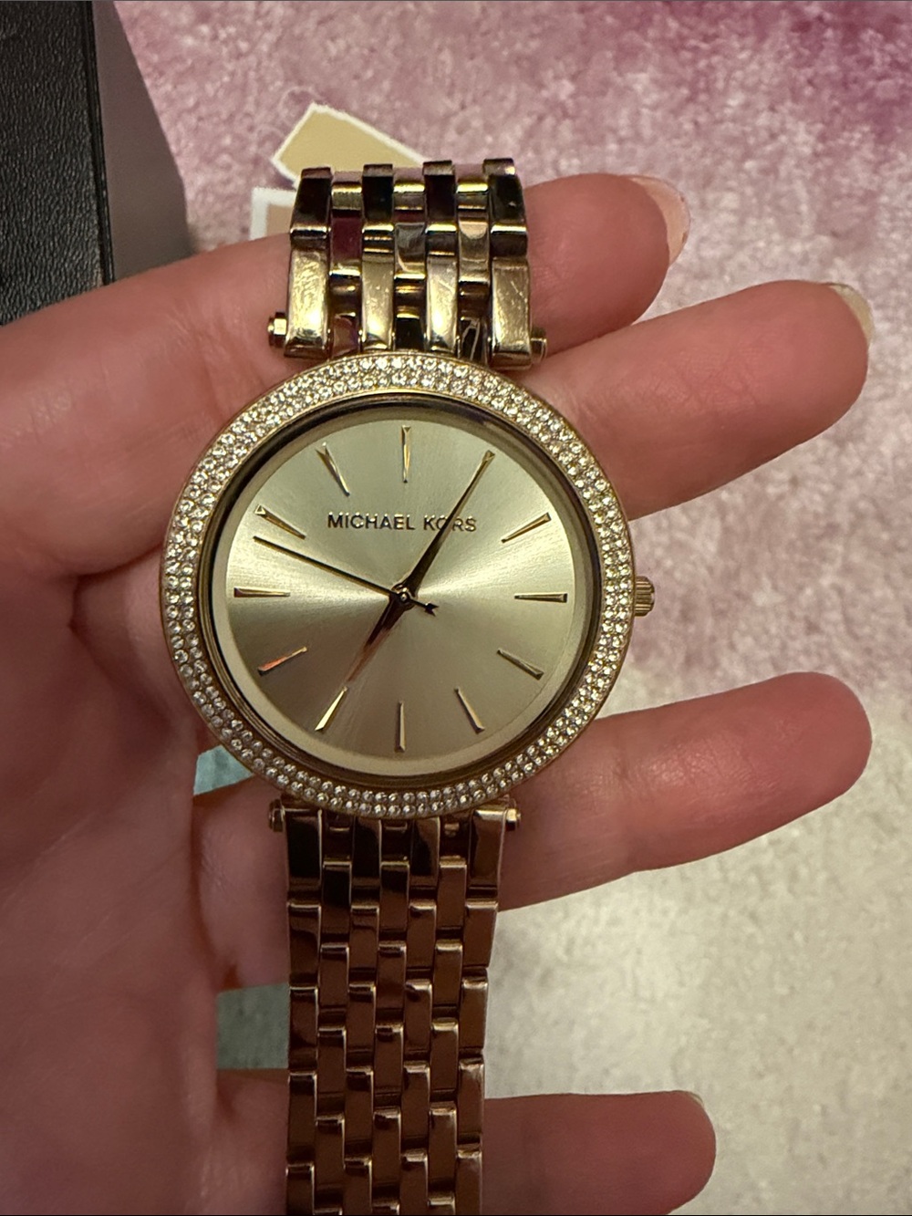 Michael Kors Gold Tone Pavé Bezel Women's Watch (needs new battery) - Picture 5 of 9